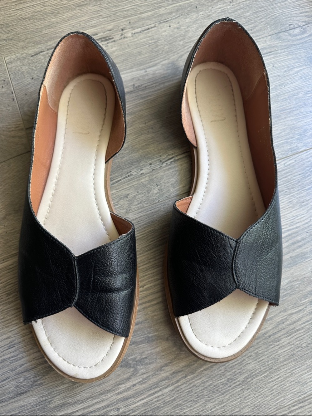 Mi.iM Black Open-Toe Slip-On Sandals